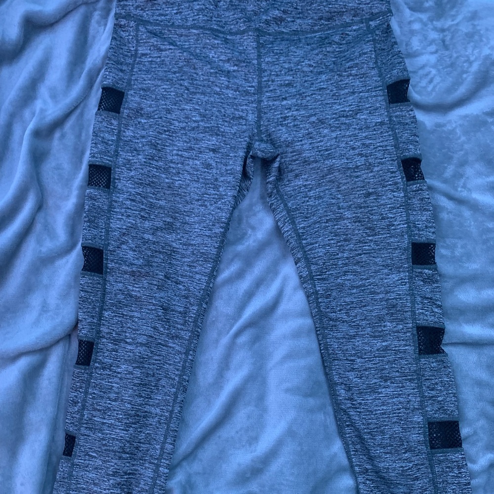 grey spandex leggings